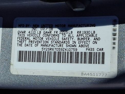 Used 2009 Pontiac Vibe GT image 29