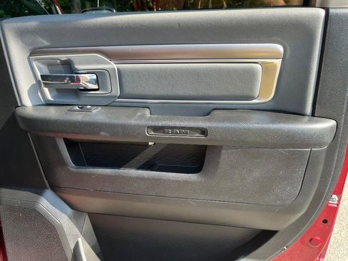 Used 2021 RAM 1500 Classic SLT RWD image 27