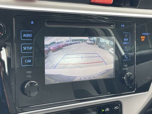 Used 2019 Toyota Corolla LE image 39