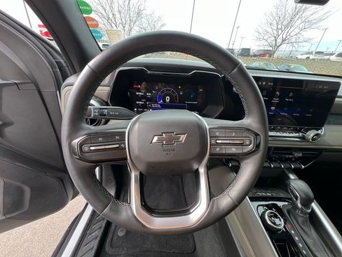 Used 2024 Chevrolet Colorado ZR2 w/ ZR2 Convenience Package III image 40