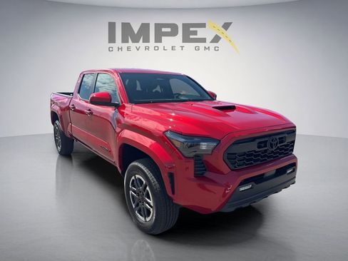 Used 2025 Toyota Tacoma TRD Sport AWD/4WD image 7
