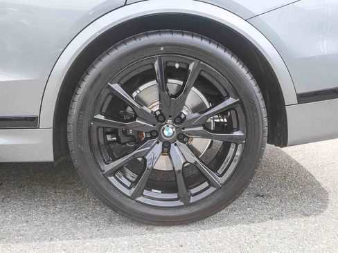 Certified 2024 BMW X7 xDrive40i w/ M Sport Package image 8