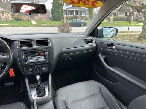 Used 2012 Volkswagen Jetta SE image 10