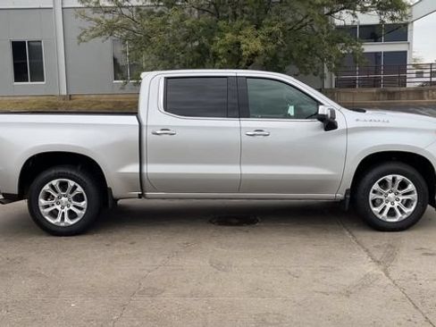 Used 2022 Chevrolet Silverado 1500 LTZ w/ Max Trailering Package RWD image 9