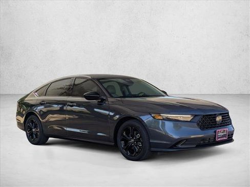 Certified 2025 Honda Accord SE image 3