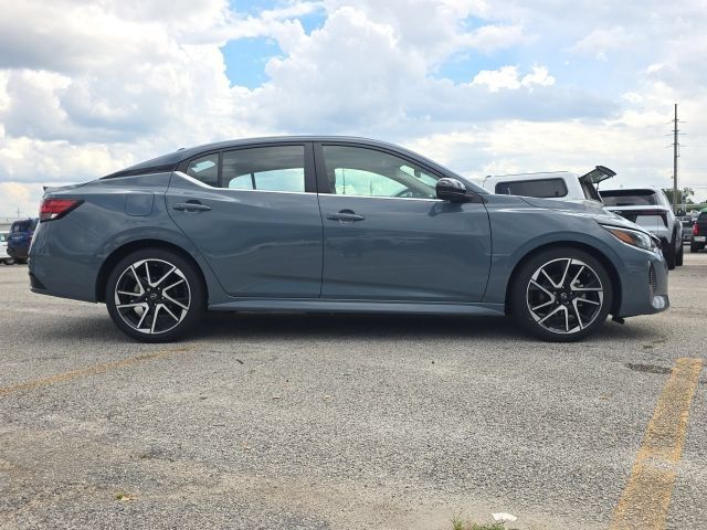 Used 2024 Nissan Sentra SR FWD image 6