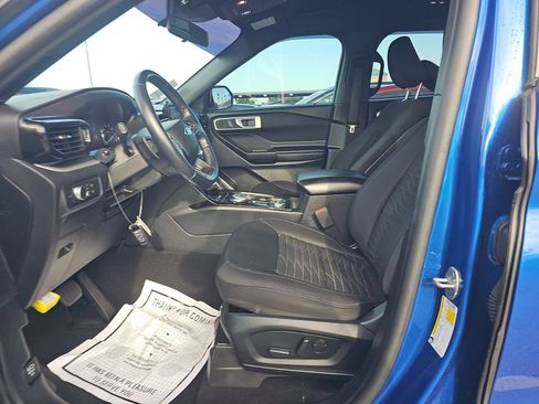 Used 2020 Ford Explorer XLT AWD/4WD image 4