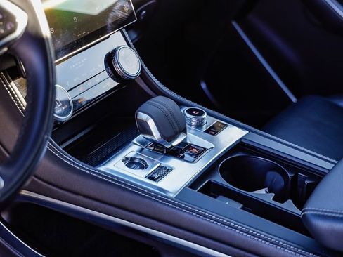 Used 2024 Jaguar F-PACE R-Dynamic S image 24