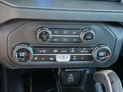 Used 2026 Ford Bronco Badlands AWD/4WD image 23