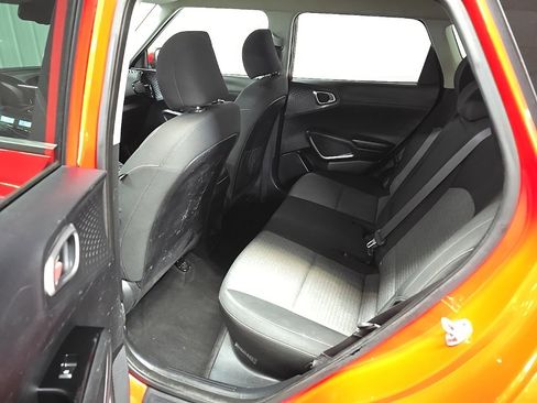 Used 2020 Kia Soul EX image 31
