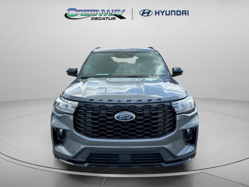 Used 2025 Ford Explorer ST-Line RWD image 3