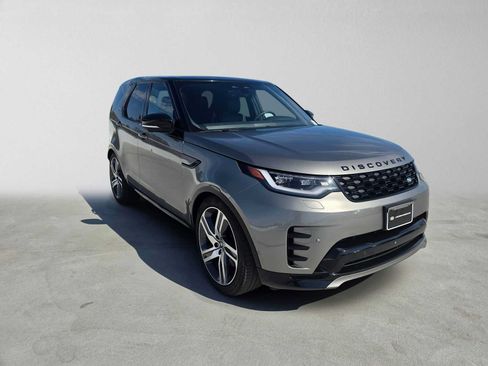 Used 2024 Land Rover Discovery Dynamic SE AWD/4WD image 7