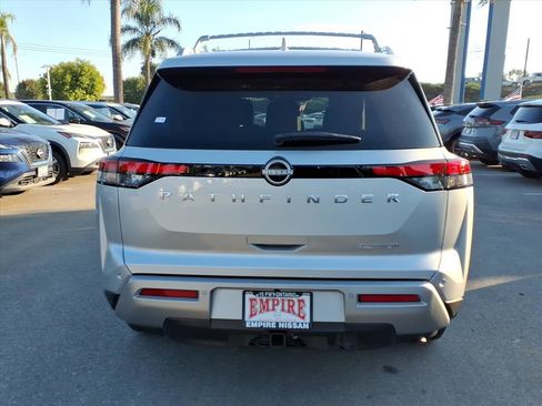 New 2025 Nissan Pathfinder Platinum w/ Cargo Package image 4