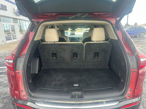 Used 2020 Buick Enclave Premium w/ Sun and Sites Package image 12
