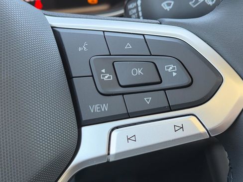 Used 2026 Volkswagen Jetta SE FWD image 26