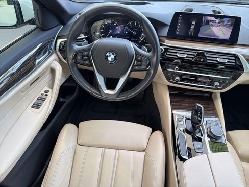 Used 2019 BMW 530i w/ Convenience Package RWD image 29