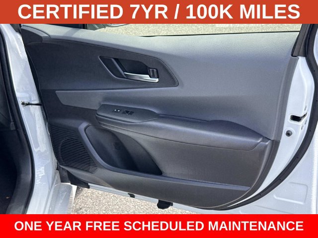 Used 2024 Toyota Prius XLE AWD/4WD image 8