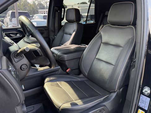 Used 2023 Chevrolet Tahoe Premier RWD image 7