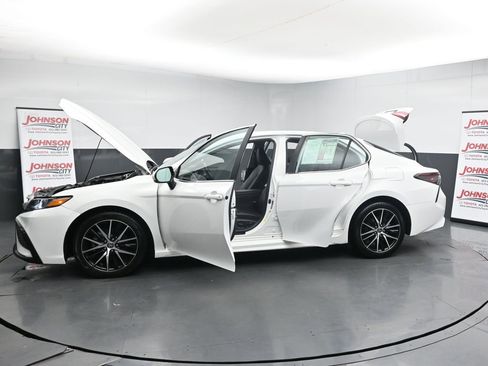 Used 2023 Toyota Camry SE FWD image 43