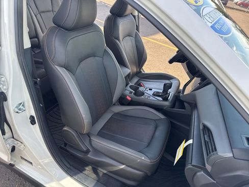 Certified 2025 Subaru Crosstrek 2.5i Limited w/ Crosstrek Mirror Package image 14