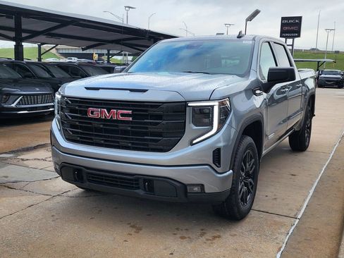 New 2026 GMC Sierra 1500 Elevation image 8