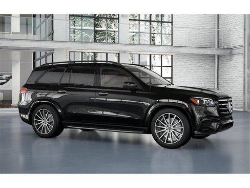 New 2026 Mercedes-Benz GLS 580 4MATIC image 13