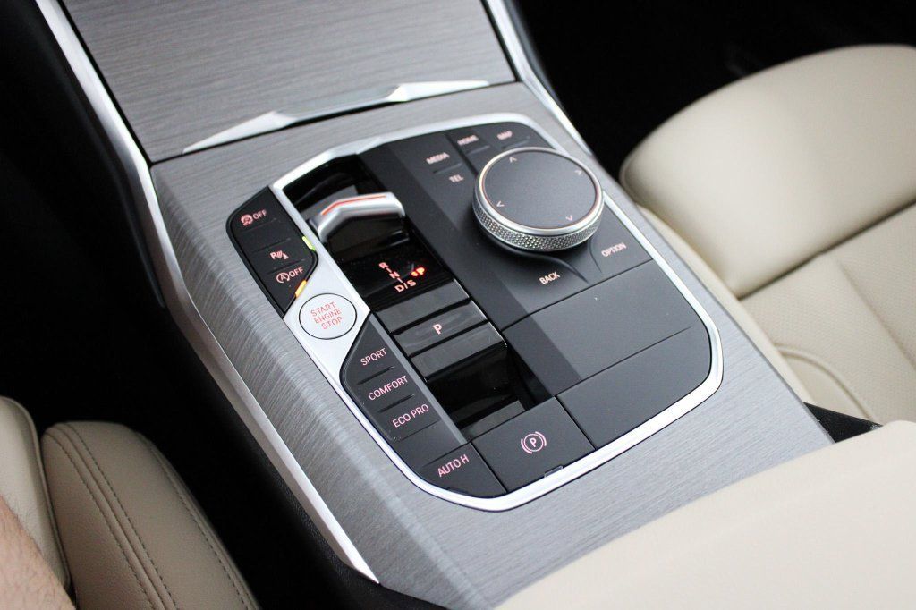 Used 2026 BMW 330i Sedan w/ Convenience Package RWD image 36