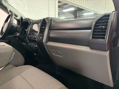 Used 2019 Ford F350 XLT w/ XLT Premium Package AWD/4WD image 24