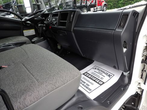 Used 2024 Chevrolet Low Cab Forward 5500HD RWD image 39