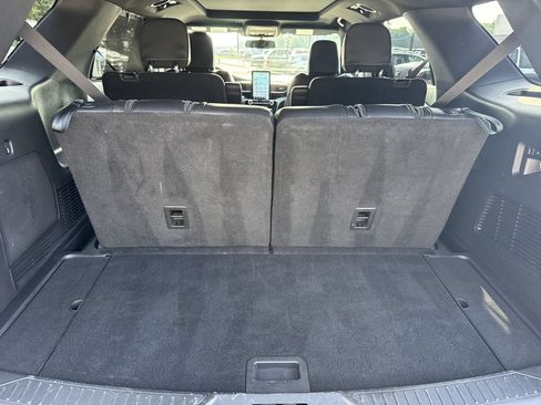Used 2022 Ford Explorer ST w/ Equipment Group 401A AWD/4WD image 18