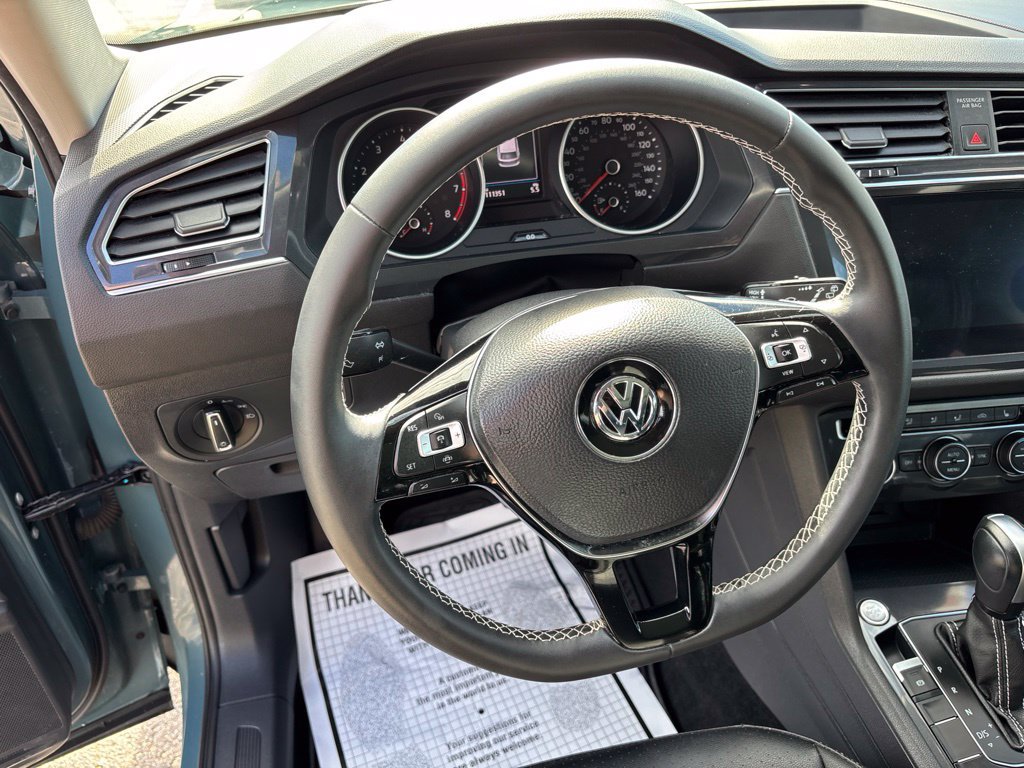 Used 2021 Volkswagen Tiguan SE w/ Panoramic Sunroof Package AWD/4WD image 23