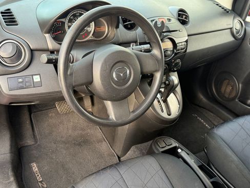 Used 2014 MAZDA MAZDA2 Sport image 4