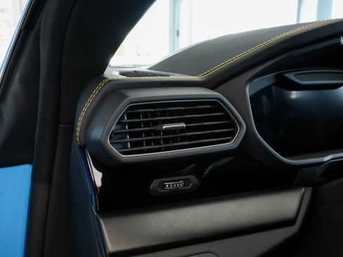 Used 2024 Lamborghini Urus S image 14