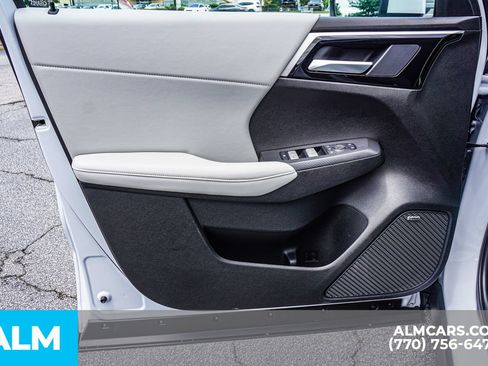 Used 2025 Mitsubishi Outlander SE FWD image 53
