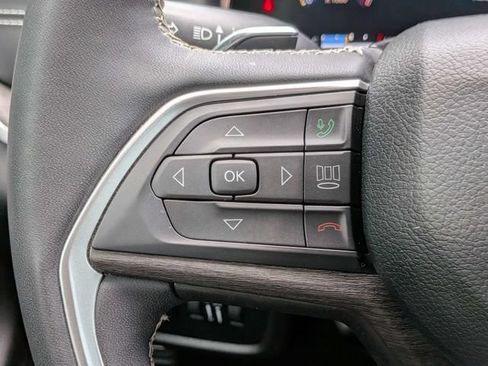 Used 2023 Jeep Grand Cherokee L Limited w/ Luxury Tech Group II AWD/4WD image 30