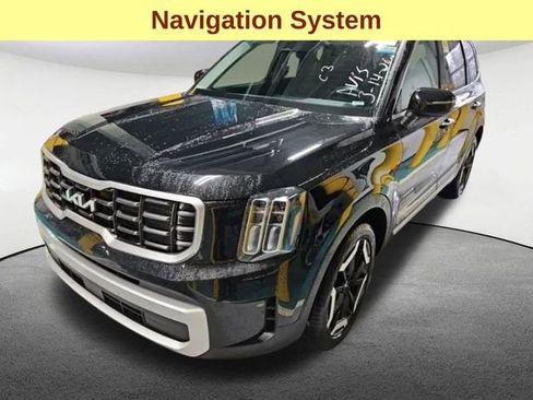 Used 2025 Kia Telluride S image 4