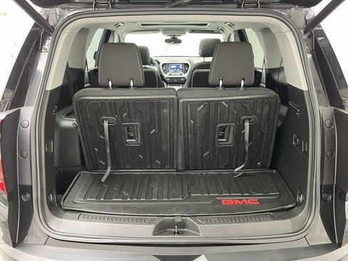 Certified 2023 GMC Acadia SLE w/ Driver Convenience Package image 33