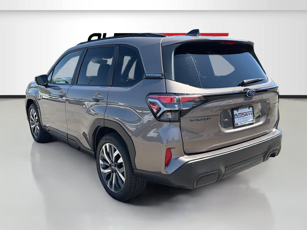 Used 2025 Subaru Forester Touring AWD/4WD image 5