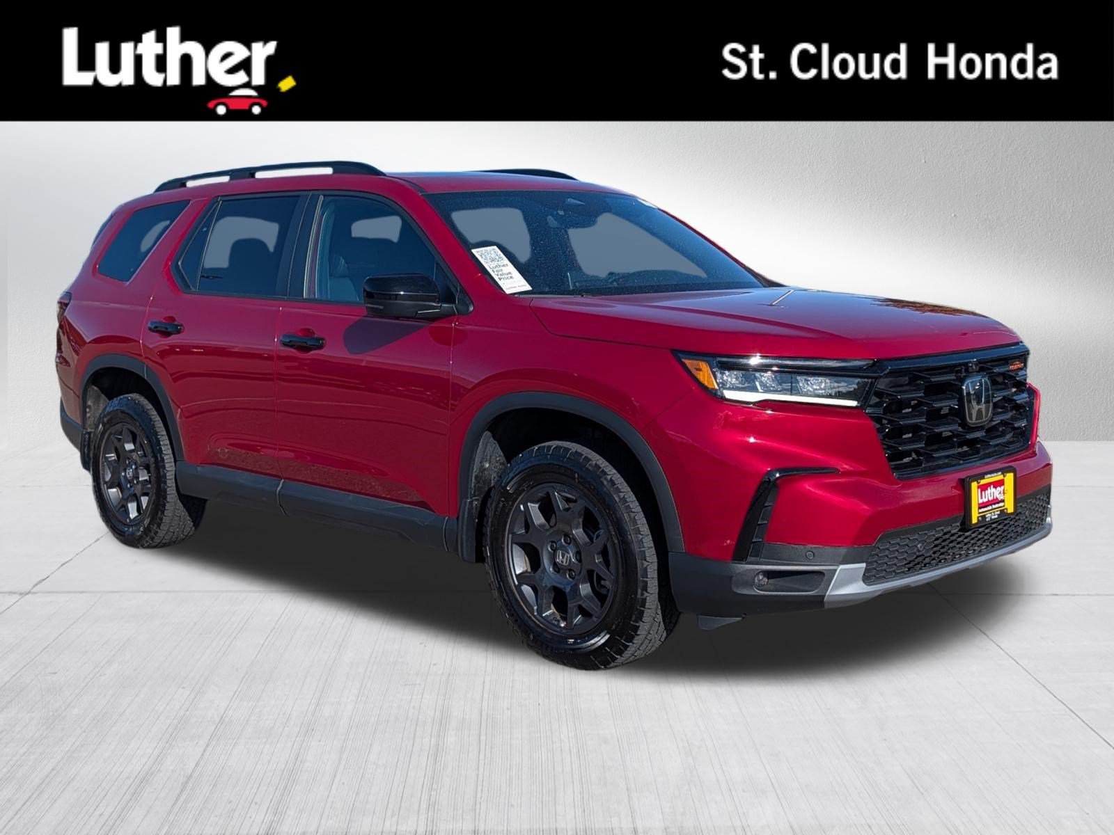 Used 2024 Honda Pilot TrailSport image 1
