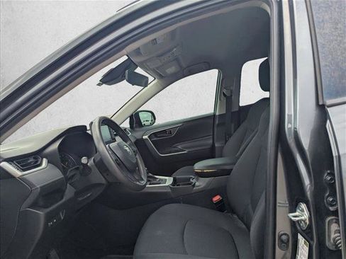 Used 2019 Toyota Corolla SE FWD image 12