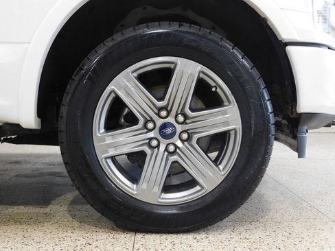 Used 2018 Ford F150 Lariat w/ Equipment Group 502A Luxury AWD/4WD image 92