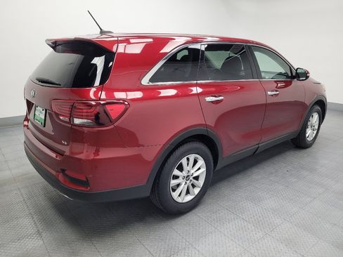 Used 2019 Kia Sorento FWD V6 image 10