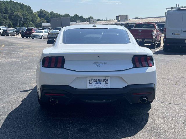 Certified 2025 Ford Mustang Coupe RWD image 5