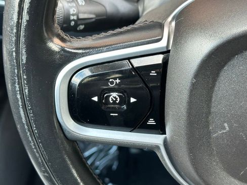 Used 2019 Volvo XC90 T6 Momentum w/ Advanced Package image 31