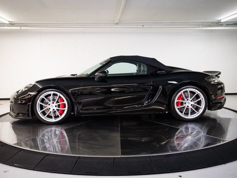 Certified 2022 Porsche 718 Boxster Spyder RWD image 2