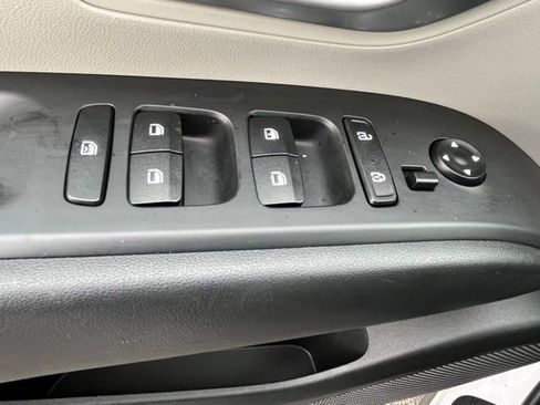 Used 2024 Hyundai Tucson SE image 21