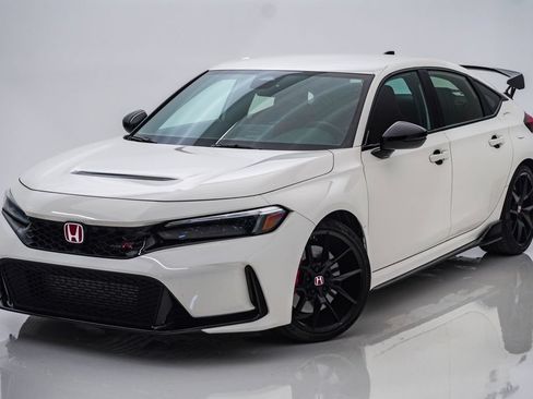 Used 2025 Honda Civic Type R image 3