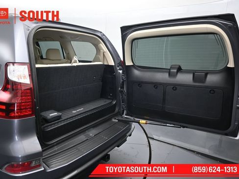 Used 2022 Lexus GX 460 Premium AWD/4WD image 35