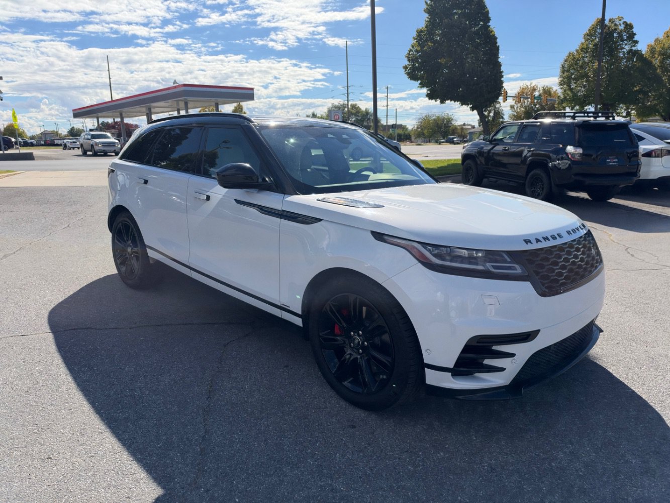 Used 2021 Land Rover Range Rover Velar R-Dynamic S AWD/4WD image 7