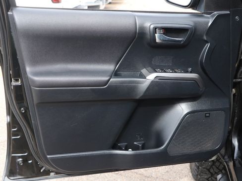 Used 2019 Toyota Tacoma TRD Pro w/ Desert Air Intake Package AWD/4WD image 10
